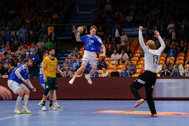 2nd Handball Bundesliga, Matchday 3: Dessau Roßlauer HV 06 vs. VfL Eintracht Hagen, Tim Grüner, Dessau Roßlauer HV 06, 10 on a jump shot on September 11, 2026, at the Anhalt Arena, Dessau-Roßlau, Saxony-Anhalt, Dessau-Roßlau, Anhalt Arena, Saxony-Anhalt, Germany