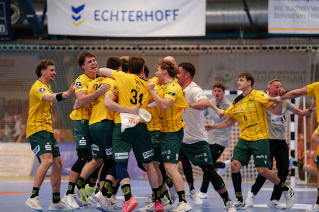 German Handball Bundesliga, Matchday 3: Dessau Roßlauer HV 06 vs. VfL Eintracht Hagen; VfL Eintracht Hagen celebrates its victory on September 11, 2026, at the Anhalt Arena, Dessau-Roßlau, Saxony-Anhalt; Dessau-Roßlau, Anhalt Arena, Saxony-Anhalt, Germany
