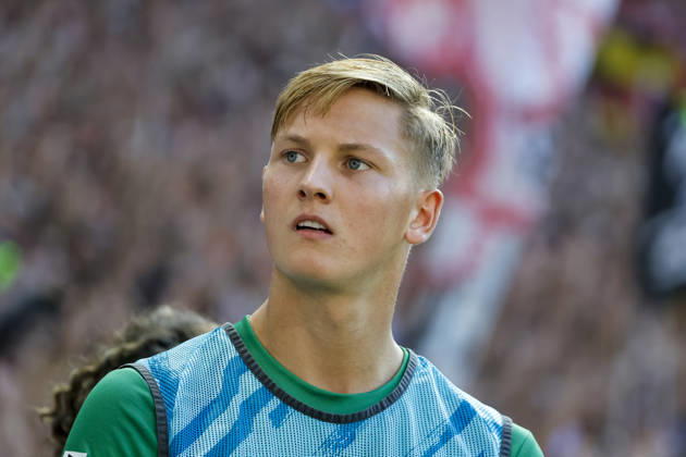 Jan Leszczynski, Borussia Mönchengladbach, No. 05 warming up during the game, Germany, soccer, Bundesliga 1, Matchday 3, 2026–2027, SC Freiburg vs. Borussia Mönchengladbach, September 12, 2026, Freiburg im Breisgau, Europa-Park Stadium, Germany Copyright: xGrantxHubbsx