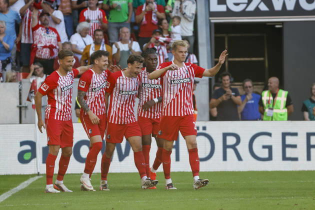 SC Freiburg celebrates Maximilian Eggestein s goal in the 5-0 win; SC Freiburg, 08; joy, excitement, positive emotions, goal, Germany, soccer, Bundesliga 1, Matchday 3, 2026–2027, SC Freiburg vs. Borussia Mönchengladbach, September 12, 2026, Freiburg im Breisgau, Europa-Park Stadium, Germany Copyright: xGrantxHubbsx