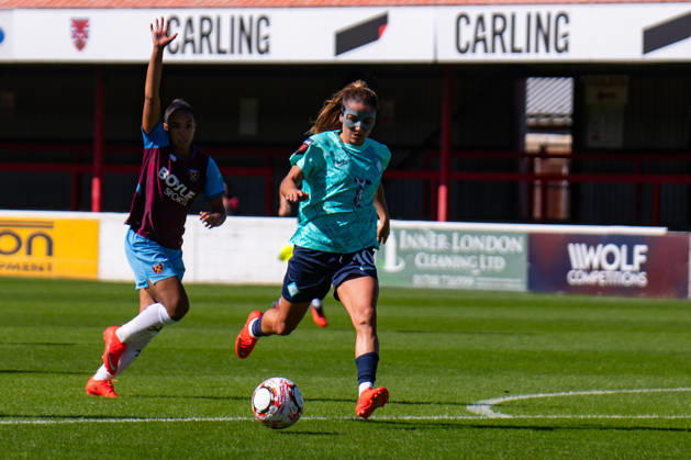 Barclays Women™s Super League match between West Ham United and London City Lionesses LONDON, ENGLAND - SEPTEMBER 12: Danielle van de Donk of London City Lionesses during the Barclays Women™s Super League match between West Ham United and London City Lionesses at Chigwell Construction Stadium on September 12, 2026 in London, England (Photo by Nina Farooqi beanhive) London United Kingdom Copyright: xNinaxFarooqix