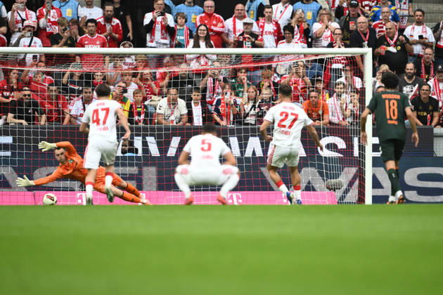 September 12, 2026, GER, Soccer, Men s, 1. Bundesliga, 2026–2027 season, Matchday 3, 1. FC Köln vs. SV Werder Bremen; Karl Hein (Werder Bremen), 01 saves the penalty; prior to that, Mikey Moore (1. FC Köln), 47, Tom Krauß (1. FC Köln), 05, Thijs Dallinga (FC Köln, 27). DFB and DFL regulations prohibit any use of photographs as image sequences and or quasi-video. Köln Rhein Energie Stadion, NRW, Germany Copyright: xNordphoto Wiegandx