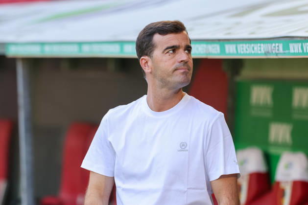 Carles Martinez, Bayer 04 Leverkusen, Head Coach, pre-game, cutout, portrait, GER, FC Augsburg vs. Bayer 04 Leverkusen, soccer, Bundesliga, Matchday 3, 2026–2027 season, September 12, 2026, DFL and DFB regulations prohibit any use of photographs as image sequences and or quasi-video, GER, FC Augsburg vs. Bayer 04 Leverkusen, soccer, Bundesliga, Matchday 3, 2026–2027 season, September 12, 2026, Augsburg Copyright: xEibner-Pressefoto JennixMaulx EP_JML