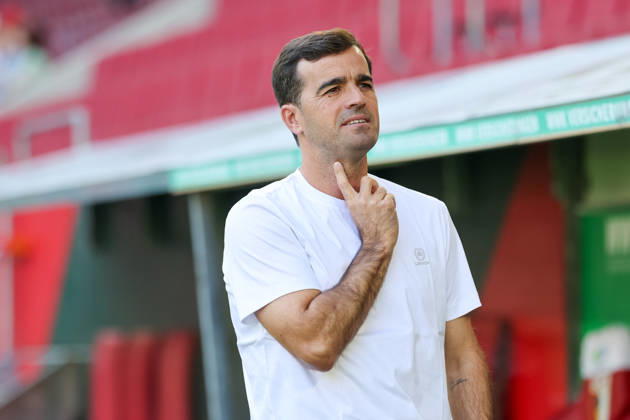 Carles Martinez, Bayer 04 Leverkusen, Head Coach before the game, cutout, portrait, gestures, GER, FC Augsburg vs. Bayer 04 Leverkusen, soccer, Bundesliga, Matchday 3, 2026–2027 season, September 12, 2026, DFL and DFB regulations prohibit any use of photographs as image sequences and or quasi-video, GER, FC Augsburg vs. Bayer 04 Leverkusen, soccer, Bundesliga, Matchday 3, 2026–2027 season, September 12, 2026, Augsburg Copyright: xEibner-Pressefoto JennixMaulx EP_JML