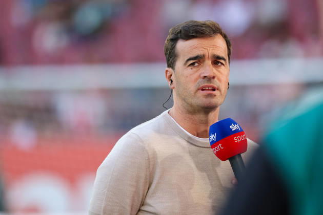 Carles Martinez of Bayer 04 Leverkusen, head coach, during a pre-game interview, GER, FC Augsburg vs. Bayer 04 Leverkusen, soccer, Bundesliga, Matchday 3, 2026–2027 season, September 12, 2026, DFL and DFB regulations prohibit any use of photographs as image sequences and or quasi-video, GER, FC Augsburg vs. Bayer 04 Leverkusen, soccer, Bundesliga, Matchday 3, 2026–2027 season, September 12, 2026, Augsburg Copyright: xEibner-Pressefoto JennixMaulx EP_JML