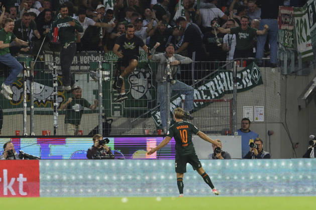 Niclas Fuellkrug of SV Werder Bremen celebrates after scoring his team s first goal during the Bundesliga match between 1. FC Köln and SV Werder Bremen at the RheinEnergieStadion on September 12, 2026, in Cologne, Germany. Photo by Oliver Kaelke, DeFodi Images. Niclas Fuellkrug of SV Werder Bremen celebrates after scoring his team’s first goal during the Bundesliga match between 1. FC Köln and SV Werder Bremen at RheinEnergieStadion on September 12, 2026 in Cologne, Germany. Photo by Oliver Kaelke, DeFodi Images. DFB and DFL regulations prohibit any use of photographs as image sequences and or quasi-video. Photo by Oliver Kaelke, DeFodi Images.