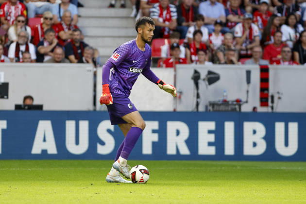 Mio Backhaus, SC Freiburg, No. 1 on the Ball, Germany, Soccer, Bundesliga 1, Matchday 3, 2026–2027, SC Freiburg vs. Borussia Mönchengladbach, September 12, 2026, Freiburg im Breisgau, Europa-Park Stadium, Germany Copyright: xGrantxHubbsx
