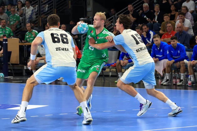 September 13, 2026, GER Germany, Handball, 1st Bundesliga, August 27, 2026, 2026–2027 season, Berlin, Fuechse Berlin vs. Gummersbach, Matthes Langhoff (Fuechse Berlin) 25, STEPAN ZEMAN (VfL Gummersbach) 66, MIRO SCHLUROFF (VfL Gummersbach) 15, nordphoto GmbH, Engler Berlin, Max Schmeling Halle, Berlin, Germany Copyright: xNordphotox xEnglerx