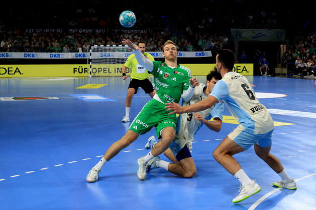 September 13, 2026, GER Germany, Handball, 1st Bundesliga, August 27, 2026, 2026–2027 season, Berlin, Fuechse Berlin vs. Gummersbach, Mathias Gidsel (Fuechse Berlin) 19, Nikola Roganovic (VfL Gummersbach) 23, Milos Vujovic (VfL Gummersbach) 6, nordphoto GmbH, Engler Berlin, Max Schmeling Hall, Berlin, Germany Copyright: xNordphotox xEnglerx