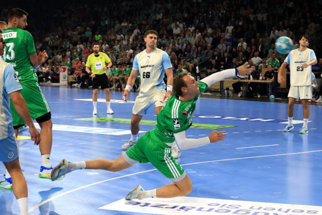 September 13, 2026, GER Germany, Handball, 1st Bundesliga, August 27, 2026, 2026–2027 season, Berlin, Fuechse Berlin vs. Gummersbach, Mathias Gidsel (Fuechse Berlin 19), STEPAN ZEMAN (VfL Gummersbach 66), nordphoto GmbH, Engler Berlin, Max Schmeling Halle, Berlin, Germany Copyright: xNordphotox xEnglerx