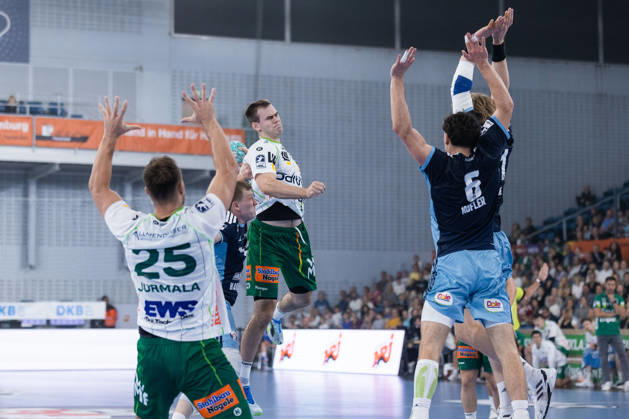 Max BENEKE FRISCH AUF Goeppingen, 09 scores a goal, play, shot on goal GER, HC Hamburg vs. FRISCH AUF Goeppingen, handball, Bundesliga, Matchday 4, 2026–2027 season, September 13, 2026, GER, HC Hamburg vs. FRISCH AUF Goeppingen, Handball, Bundesliga, Matchday 4, 2026–2027 season, September 13, 2026, Hamburg Copyright: xEibnerxPressefoto OliverxSchmidtx EP_OST