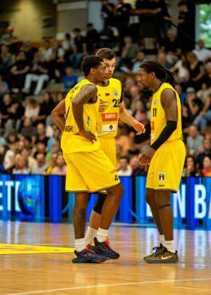 Desmond Watson, Kreisbau Kirchheim Knights, 04, Julius Wolf Kreisbau Kirchheim Knights, 28 Tyrel Morgan Kreisbau Kirchheim Knights, 11 in the preview Kreisbau Kirchheim Knights vs. MHP Riesen Ludwigsburg, basketball, Netto BBL Cup, cup game, 2026–2027 season, September 13, 2026, Kreisbau Kirchheim Knights vs. MHP Riesen Ludwigsburg, basketball, Netto BBL Cup, cup game, 2026–2027 season, September 13, 2026, Göppingen Copyright: xEibner-Pressefoto DavidexDixGiovannix EP_DGI