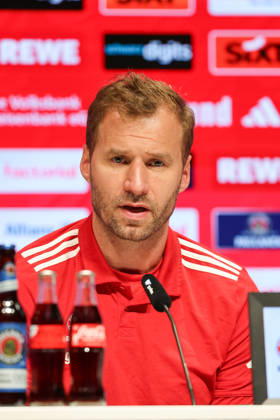 Anton Gavel, FC Bayern Basketball, Head Coach at the press conference, GER, FC Bayern Basketball, Season-Opening Press Conference, 2026–2027 Season, September 15, 2026, GER, FC Bayern Basketball, Season-Opening Press Conference, 2026–2027 season, September 15, 2026, Munich Copyright: xEibner-Pressefoto JennixMaulx EP_JML
