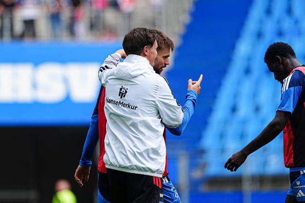 Merlin Polzin, Hamburger SV, Coach; Mario Vuskovic, Hamburger SV, 44, GER; Hamburger SV Training, Soccer, Bundesliga 1, 2026–2027 Season, September 15, 2026 GER, Hamburger SV practice, soccer, Bundesliga 1, 2026–2027 season, September 15, 2026 Hamburg Copyright: xEibner-Pressefoto MarcelxvonxFehrnx EP_MFN