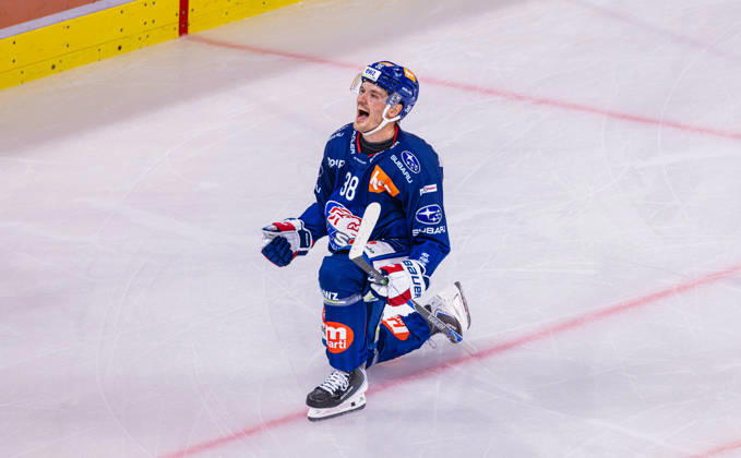 Ice Hockey National League Regular Season: ZSC Lions vs. SC Ber Zurich, Switzerland, September 15, 2026. Rudolf Balcers of the ZSC Lions celebrates in the 26th minute after scoring the goal to tie the game at 2–2. Copyright: xAndreasxHaasx