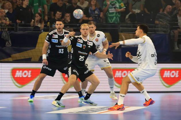 September 16, 2026, GER Germany, Handball, EHF Champions League, September 16, 2026, 2026–2027 season, Berlin, Fuechse Berlin vs. Veszprém HC, Mijajlo Marsenic (Fuechse Berlin) 93, Matthes Langhoff (Fuechse Berlin) 25, Hugo Descat (Veszprém) 9, nordphoto GmbH, Engler Berlin, Max Schmeling Hall, Berlin, Germany Copyright: xNordphotox xEnglerx