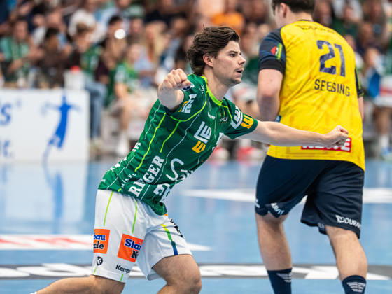 Rutger ten Velde of Frisch Auf Göppingen, No. 5, celebrates after scoring a penalty throw; Frisch Auf Göppingen vs. Rhein Neckar Löwen, Handball, 1. Bundesliga, Men, 2026–2027 season, September 17, 2026, Frisch Auf Goeppingen vs. Rhein Neckar Löwen, Handball, 1st Bundesliga, Men, 2026–2027 season, September 17, 2026, Goeppingen Copyright: xEibner-Pressefoto MichaelxSchmidx EP_MST