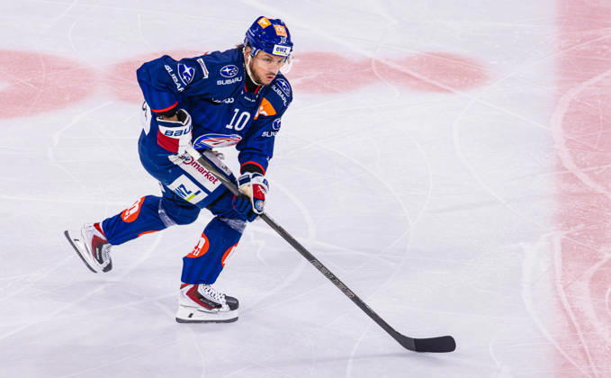Ice Hockey National League Regular Season: ZSC Lions vs. SC Ber Zurich, Switzerland, September 15, 2026. No. 10 Sven Andrighetto, forward for the ZSC Lions, with the puck Copyright: xAndreasxHaasx