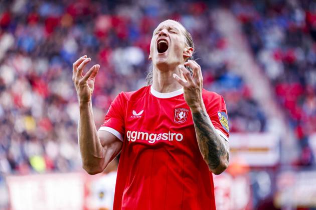 ENSCHEDE - Wout Weghorst of FC Twente reacts during the Eredivisie match between FC Twente and PSV Eindhoven at De Grolsch Veste stadium on September 20, 2026, in Enschede, the Netherlands. WART BRINKERHOF ANP Eredivisie 2026 27 xVIxANPxSportx xMarcelxterxBalsxIVx 569411659 originalFilename: 569411659