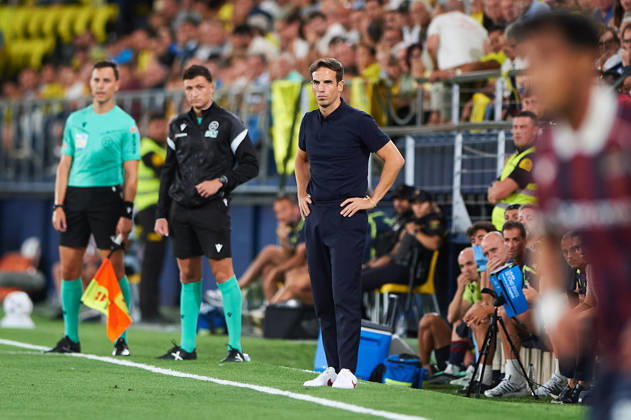 Head coach Inigo Perez of Villarreal CF during the LaLiga EA Sports match between Villarreal CF and Levante UD at Estadio de la Ceramica on September 20, 2026, in Villarreal, Spain