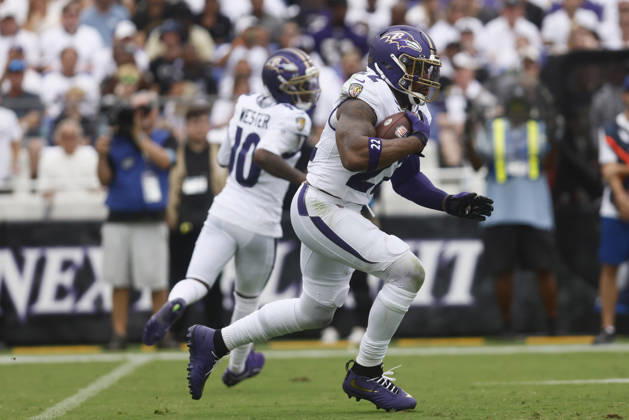 Baltimore Ravens running back Derrick Henry (22) runs the football during an NFL, American Football Herren, USA game against the New Orleans Saints. Sep 20, 2026; Baltimore, MD, USA; at M&T Bank Stadium. Mandatory Credit: -Cal Media Baltimore USA - ZUMAc04_ 20260920_zma_c04_028 Copyright: xMikexBuscherx