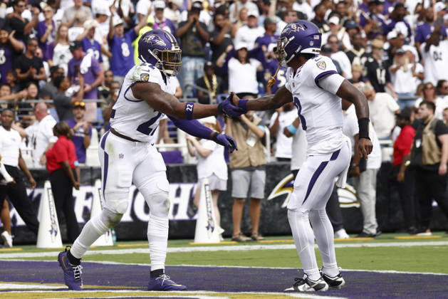 Baltimore Ravens running back Derrick Henry (22) celebrates his rushing touchdown with quarterback Lamar Jackson (8) during the first half of an NFL, American Football Herren, USA game against the New Orleans Saints. Sep 20, 2026; Baltimore, MD, USA; at M&T Bank Stadium. New Orleans won 24-17. Mandatory Credit: -Cal Media NFL 2026: Saints Vs Ravens SEP 20 - ZUMAc04_ 20260920_zma_c04_089 Copyright: xMikexBuscherx