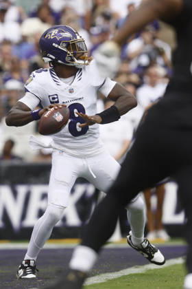 Baltimore Ravens quarterback Lamar Jackson (8) looks to pass during an NFL, American Football Herren, USA game against the New Orleans Saints. Sep 20, 2026; Baltimore, MD, USA; at M&T Bank Stadium. New Orleans won 24-17. Mandatory Credit: -Cal Media NFL 2026: Saints Vs Ravens SEP 20  - ZUMAc04_ 20260920_zma_c04_204 Copyright: xMikexBuscherx
