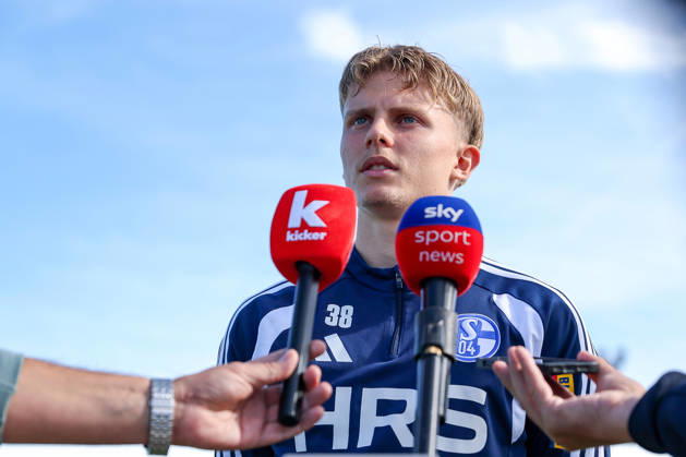 September 23, 2026, Soccer, FC Schalke 04 Training Session: Interview with Luca Vozar, FC Schalke 04, Gelsenkirchen, FC Schalke 04 Training Facility, North Rhine-Westphalia, Germany, xRHR, PHOTO YYx Copyright: RHR-FOTOx RHR-FOTO YY