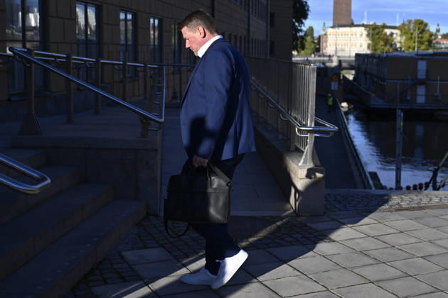 STOCKHOLM, SWEDEN, September 24, 2026 Social Democratic Party Secretary Tobias Baudin (S) on his way into the Riksdag STOCKHOLM, SWEDEN x10050x Copyright: xPontusxLundahl TTx FOTBOLLSHERRARNA SAMLAS I STOCKHOLM