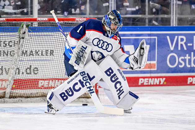 Jonas Stettmer, Goaltender, ERC Ingolstadt, No. 01 during warm-ups in Germany, Straubing Tigers vs. ERC Ingolstadt, Ice Hockey, DEL, 2026–2027 Season, Matchday 3, September 25, 2026 Photo: HMB Media, Heike Feiner Copyright: HMBxMedia HeikexFeiner