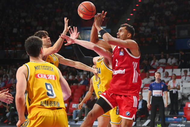 Johannes THIEMANN (FCB), Action, One-on-One Against Justin BEAN (Alba Berlin) and Nevio BENNEFELD (Alba Berlin), Basketball, BBL, 2026–2027 Season, FC Bayern Munich vs. Alba Berlin on September 26, 2026, BMW Park