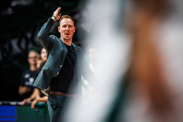 Jacques Schneider, head coach of the Gladiators Trier, on the sidelines; emotions; gestures; body language; facial expressions; cutout; portrait. Vet Concept Gladiators Trier vs. Science City Jena, basketball, easyCredit BBL, Matchday 2, 2026–2027 season, September 27, 2026, Vet Concept Gladiators Trier vs. Science City Jena, basketball, easyCredit BBL, Matchday 2, 2026–2027 season, September 27, 2026 Copyright: xEibnerxPressefotox EP_ANS