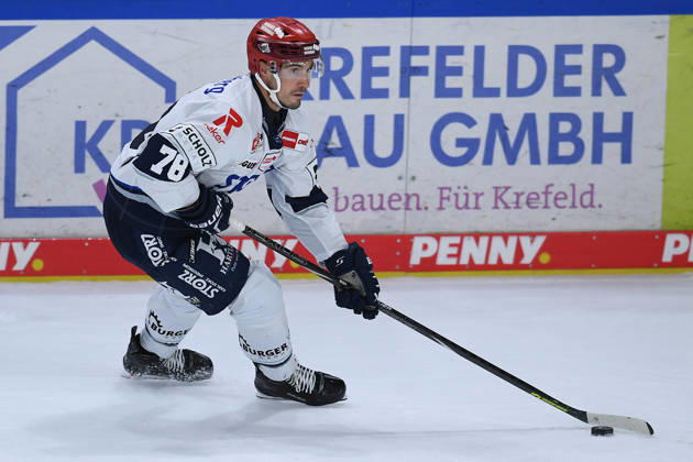 Ice Hockey: DEL Matchday 4—Krefeld Pinguine vs. Schwenninger Wild Wings on September 27, 2026, at the Yayla Arena in Krefeld. William Weber, Schwenningen. In accordance with the guidelines of the DEL (German Ice Hockey League), the publication and reuse of the footage in electronic media and onof any kind is not permitted during the game xRx