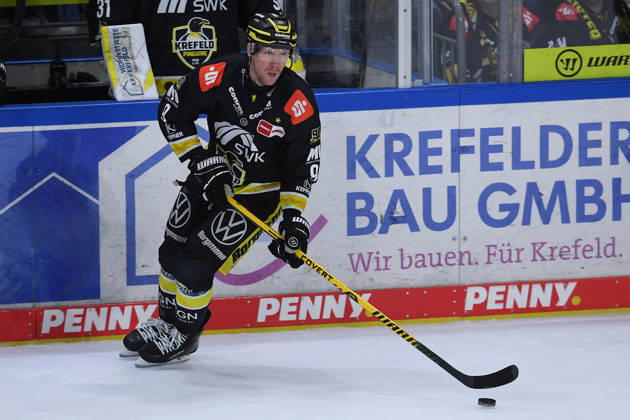 Ice Hockey: DEL Matchday 4—Krefeld Pinguine vs. Schwenninger Wild Wings on September 27, 2026, at the Yayla Arena in Krefeld. Marcel Müller, Krefeld. In accordance with the guidelines of the DEL (German Ice Hockey League), the publication and further use of the footage in electronic media and on end devicesof any kind during the game is not permitted xRx