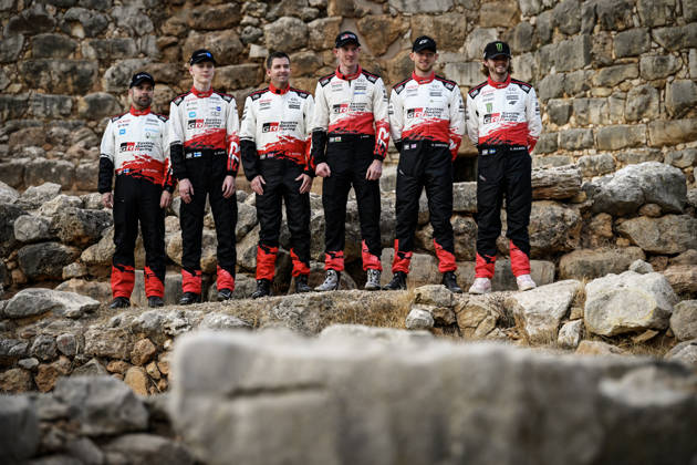 FIA WRC, Motorsport Rallye, WM Rally Italia Sardegna 2026 The Toyota Gazoo Racing WRT team poses for a group photo with their Toyota GR Yaris Rally1 car during the FIA World Rally Championship WRC Rally Italia Sardegna in Nuraghe Palmavera, Sardinia, Italy, on September 30, 2026. Alghero Italy  Copyright: xLucaxBarsalix originalFilename:barsali-gpformul250930_npw43