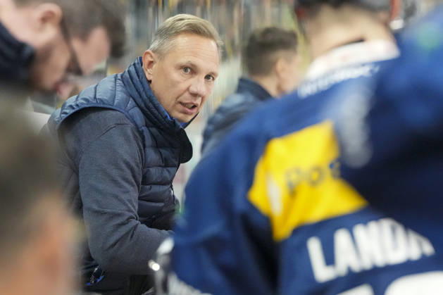 October 1, 2026, Quinto, Gottardo Arena, NL HC Ambrì Piotta vs. SCL Tigers, head coach Jussi Tapola, Ambri, Quinto, Gottardo Arena, Ticino, Switzerland Copyright: xJustPictures.ch JarixPestelaccix jp-en-JaPe-JP6_JAr_NL_HCAP_SCL_01Ott2026_000127