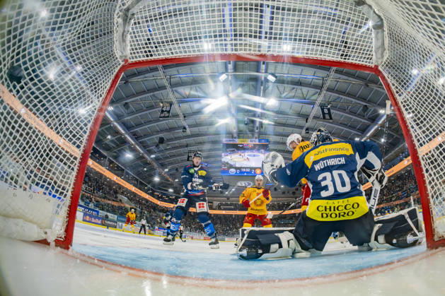 October 1, 2026, Quinto, Gottardo Arena, NL: HC Ambri-Piotta vs. SCL Tigers 30; goaltender Philip Wuthrich of Ambri couldn t make any saves on 50 shots by Juuso Riikola; the Tigers didn t show up at the Gottardo Arena in Quinto, Ticino, Switzerland Copyright: xJustPictures.ch JarixPestelaccix jp-en-JaPe-_DSC9864