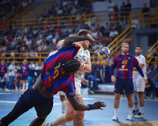 Barcelona v Veszprem - Final IHF Men Handball Club World Championship, WM, Weltmeisterschaft 2026 Dika Mem 10 during the final match between Barcelona vs Veszprem in the IHF Men s Handball Club World Championship - Egypt 2026 at New Administrative Capital Hall Cairo Cairo Egypt Copyright: xMohamedxTageldinx