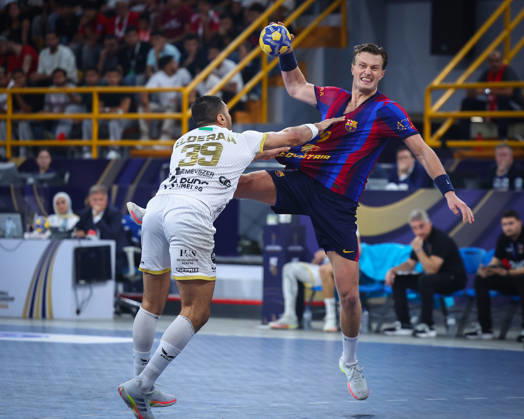 Barcelona v Veszprem - Final IHF Men Handball Club World Championship, WM, Weltmeisterschaft 2026 Carlsbogard 9 during the final match between Barcelona vs Veszprem in the IHF Men s Handball Club World Championship - Egypt 2026 at New Administrative Capital Hall Cairo Cairo Egypt Copyright: xMohamedxTageldinx