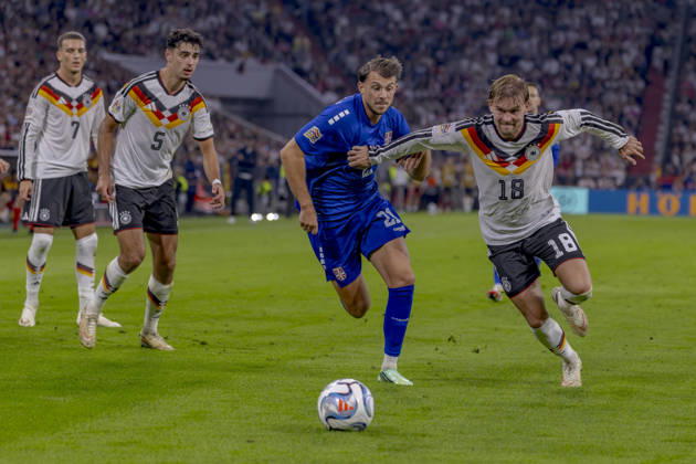 Munich, Germany October 1, 2026 UEFA Nations League 2026–2027 League Phase Group A2 Match 3 Germany vs. Serbia Pictured from left: Lazar Samardzic (SRB) and Maximilian Mittelstädt (GER) in a tackle. DFB and DFL regulations prohibit any use of photographs as image sequences and or quasi-video. Allianz Arena, Bayern Copyright: xFotostandx xSchäferx
