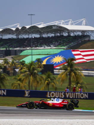 F1 - BAHRAIN GRAND PRIX IN MALAYSIA 2026 44 HAMILTON Lewis (gbr), Scuderia Ferrari SF-26, action during the 2026 Formula 1 Bahrain Grand Prix in Malaysia, 16th round of the 2026 Formula One World Championship, WM, Weltmeisterschaft from October 2 to 4, 2026 on the Sepang International Circuit, in Sepang, Malaysia - SepangMalaysia Copyright: xANTONINxVINCENTx