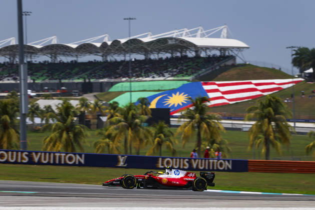 F1 - BAHRAIN GRAND PRIX IN MALAYSIA 2026 44 HAMILTON Lewis (gbr), Scuderia Ferrari SF-26, action during the 2026 Formula 1 Bahrain Grand Prix in Malaysia, 16th round of the 2026 Formula One World Championship, WM, Weltmeisterschaft from October 2 to 4, 2026 on the Sepang International Circuit, in Sepang, Malaysia - SepangMalaysia Copyright: xANTONINxVINCENTx