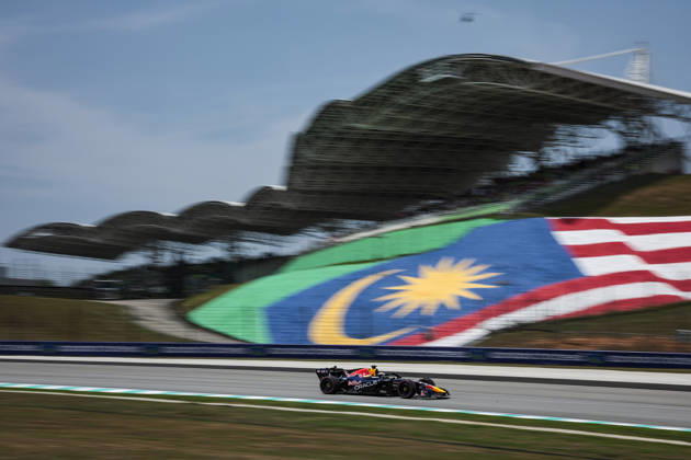 F1 - BAHRAIN GRAND PRIX IN MALAYSIA 2026 03 VERSTAPPEN Max (nld), Red Bull Racing Ford RB22, action during the 2026 Formula 1 Bahrain Grand Prix in Malaysia, 16th round of the 2026 Formula One World Championship, WM, Weltmeisterschaft from October 2 to 4, 2026 on the Sepang International Circuit, in Sepang, Malaysia - SepangMalaysia Copyright: xEricxAlonsox