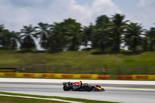 F1 - BAHRAIN GRAND PRIX IN MALAYSIA 2026 03 VERSTAPPEN Max (nld), Red Bull Racing Ford RB22, action during the 2026 Formula 1 Bahrain Grand Prix in Malaysia, 16th round of the 2026 Formula One World Championship, WM, Weltmeisterschaft from October 2 to 4, 2026 on the Sepang International Circuit, in Sepang, Malaysia - SepangMalaysia Copyright: xALBERTOxVIMERCATIx