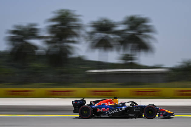 F1 - BAHRAIN GRAND PRIX IN MALAYSIA 2026 03 VERSTAPPEN Max (nld), Red Bull Racing Ford RB22, action during the 2026 Formula 1 Bahrain Grand Prix in Malaysia, 16th round of the 2026 Formula One World Championship, WM, Weltmeisterschaft from October 2 to 4, 2026 on the Sepang International Circuit, in Sepang, Malaysia - SepangMalaysia Copyright: xALBERTOxVIMERCATIx