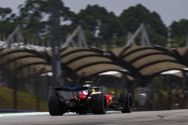 F1 - BAHRAIN GRAND PRIX IN MALAYSIA 2026 44 HAMILTON Lewis (gbr), Scuderia Ferrari SF-26, action during the 2026 Formula 1 Bahrain Grand Prix in Malaysia, 16th round of the 2026 Formula One World Championship, WM, Weltmeisterschaft from October 2 to 4, 2026 on the Sepang International Circuit, in Sepang, Malaysia - SepangMalaysia Copyright: xANTONINxVINCENTx