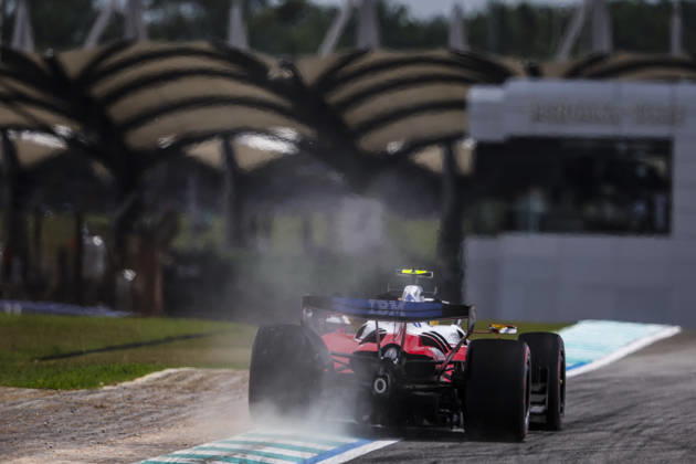F1 - BAHRAIN GRAND PRIX IN MALAYSIA 2026 44 HAMILTON Lewis (gbr), Scuderia Ferrari SF-26, action during the 2026 Formula 1 Bahrain Grand Prix in Malaysia, 16th round of the 2026 Formula One World Championship, WM, Weltmeisterschaft from October 2 to 4, 2026 on the Sepang International Circuit, in Sepang, Malaysia - SepangMalaysia Copyright: xANTONINxVINCENTx