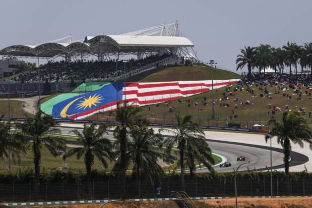 F1 - BAHRAIN GRAND PRIX IN MALAYSIA 2026 03 VERSTAPPEN Max (nld), Red Bull Racing Ford RB22, action during the 2026 Formula 1 Bahrain Grand Prix in Malaysia, 16th round of the 2026 Formula One World Championship, WM, Weltmeisterschaft from October 2 to 4, 2026 on the Sepang International Circuit, in Sepang, Malaysia - SepangMalaysia Copyright: xANTONINxVINCENTx