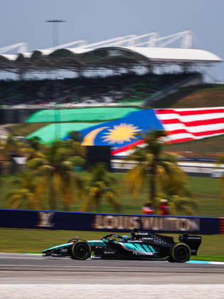 F1 - BAHRAIN GRAND PRIX IN MALAYSIA 2026 63 RUSSELL George (gbr), Mercedes AMG F1 Team W17, action during the 2026 Formula 1 Bahrain Grand Prix in Malaysia, 16th round of the 2026 Formula One World Championship, WM, Weltmeisterschaft from October 2 to 4, 2026 on the Sepang International Circuit, in Sepang, Malaysia - SepangMalaysia Copyright: xANTONINxVINCENTx