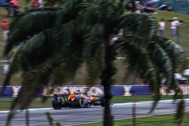 SEPANG, SGR - OCTOBER 02: Lando Norris of Great Britain and McLaren Mastercard F1 Team in action during friday free practice of the Formula 1 Gulf Air Bahrain Grand Prix on October 02, 2026 held at Sepang International Circuit in Sepang, Malaysia. (Photo by Hazrin Yeob Men Shah Icon Sportswire) AUTO: OCT 02 F1 Bahrain Grand Prix in Malaysia EDITORIAL USE ONLY Icon3782610028239